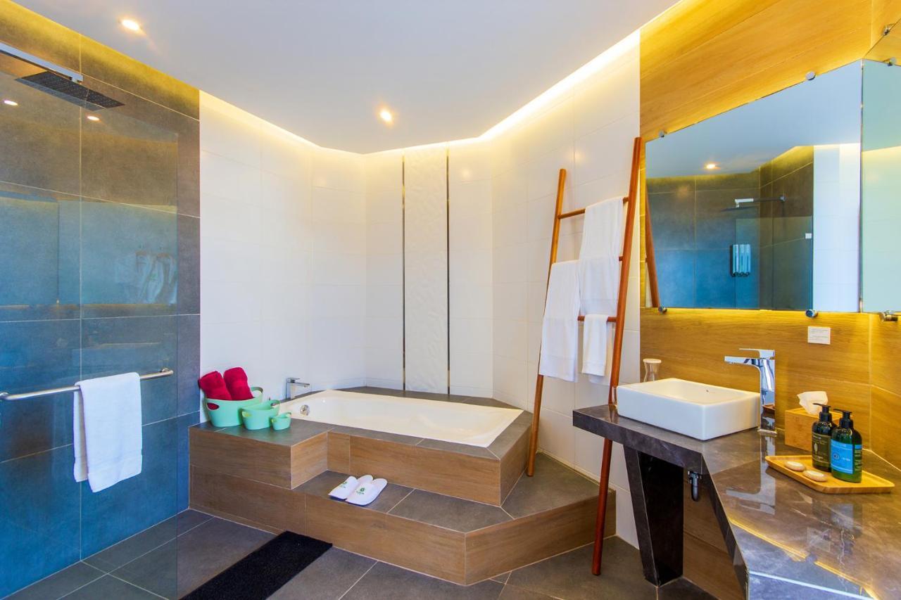 Acacia 4*